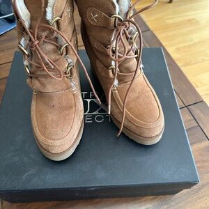 Brown Suede Winter Boots. Australia Luxe. Size 7